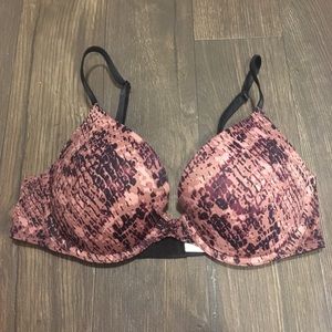 Victoria’s Secret 34C wear everywhere push-up bra